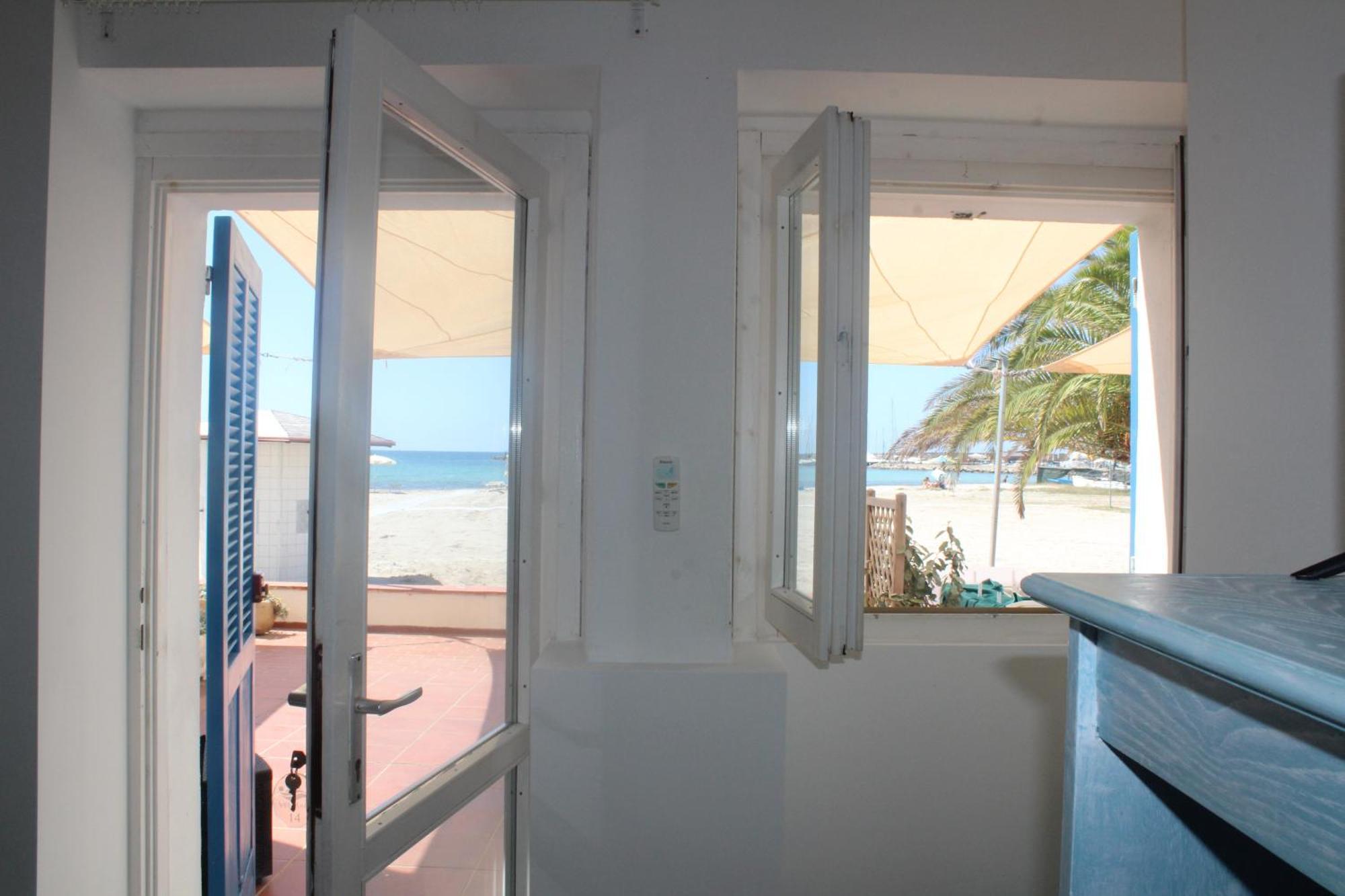 Double or Twin Room Sea View