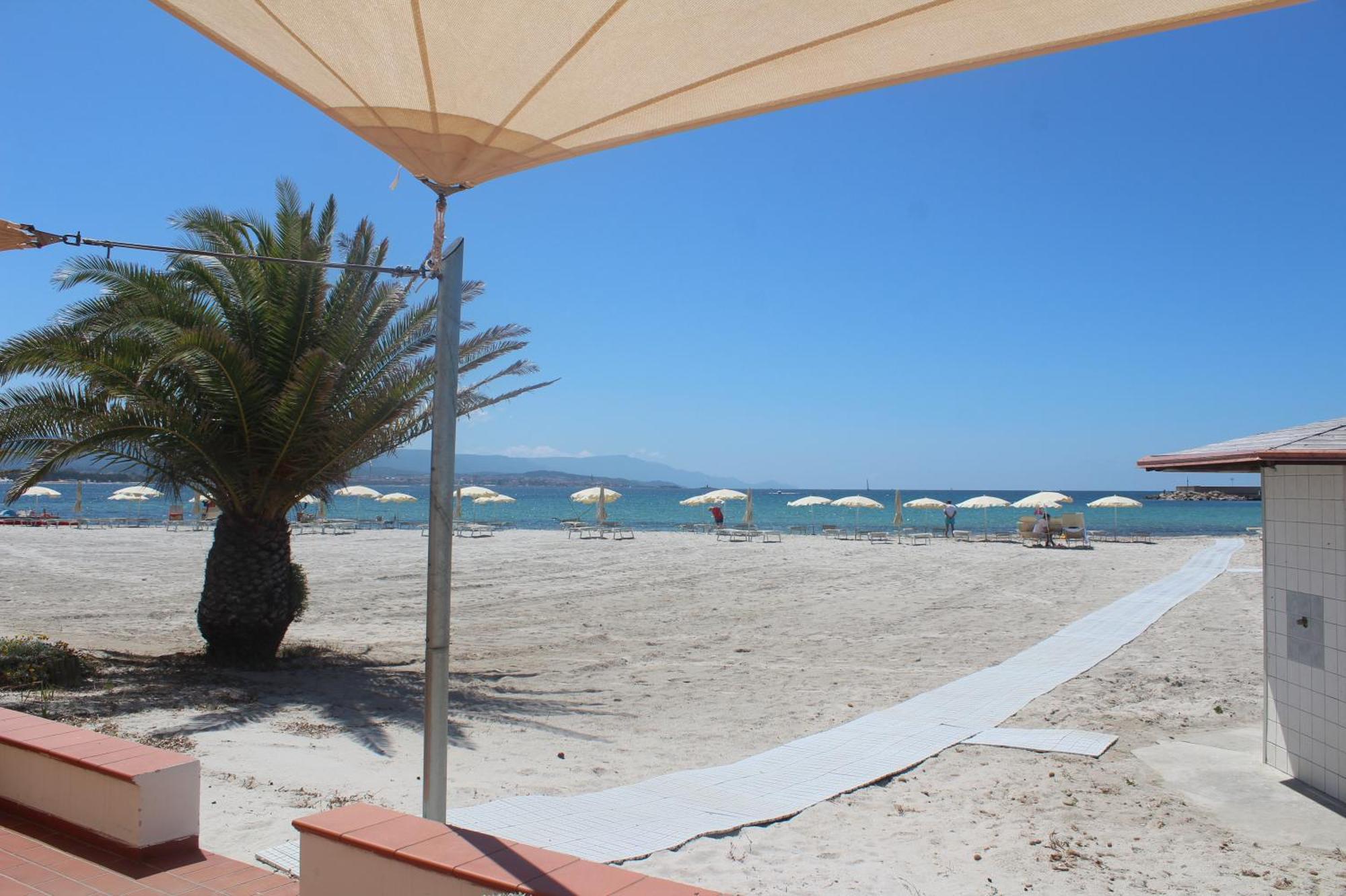 Double or Twin Room Sea View