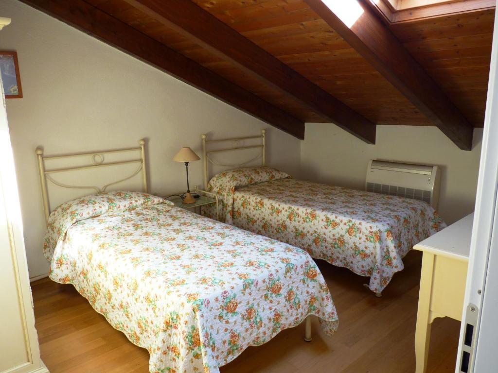 Camera Familiare Mansardata