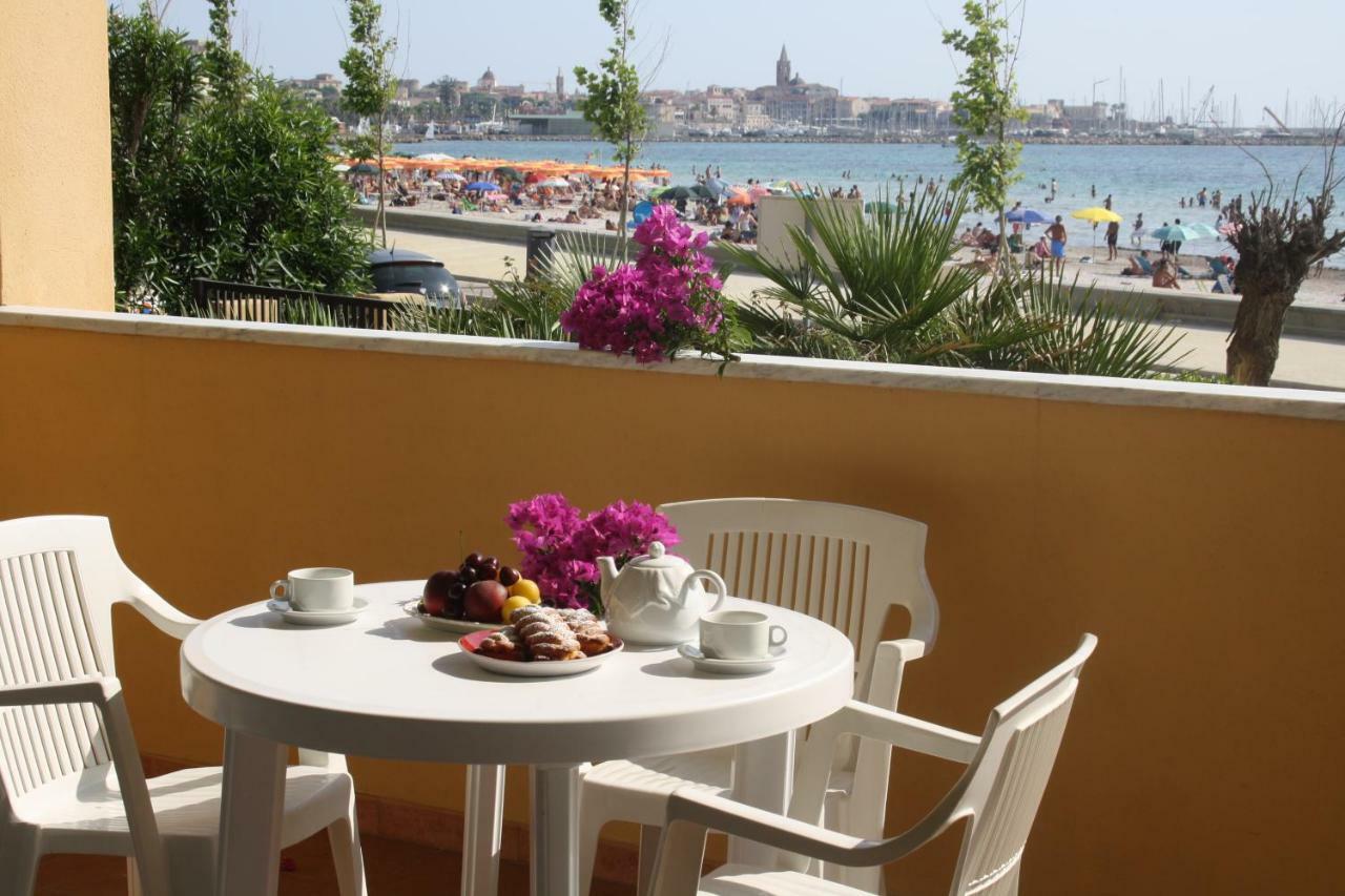 Appartamento con 2 Camere da Letto e Vista Mare