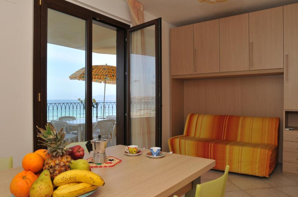 Appartamento con 1 Camera da Letto e Vista Mare Frontale