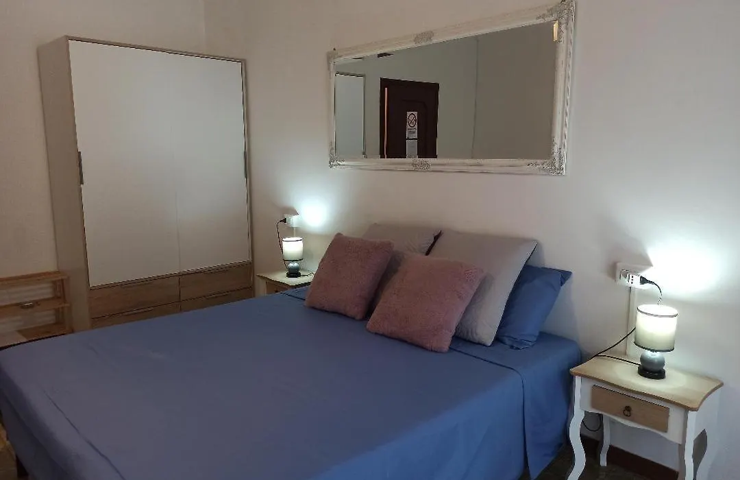 La Pavoncella Blu-1