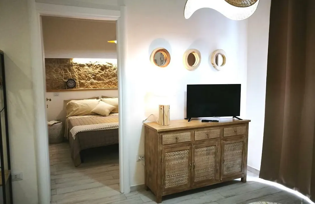 Amelia Apts & Rooms-1