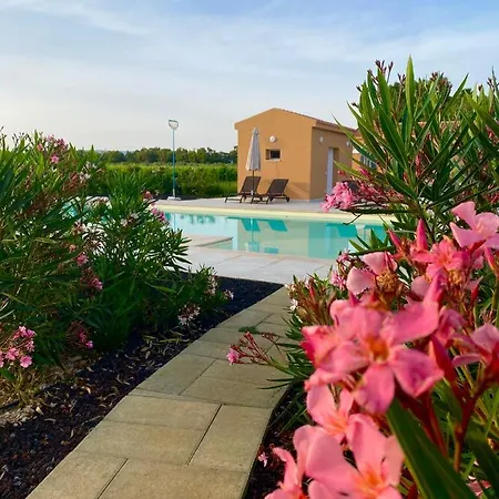 Maris Apartments - Holiday Homes-3