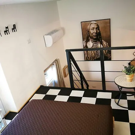 Amelia Apts & Rooms-2